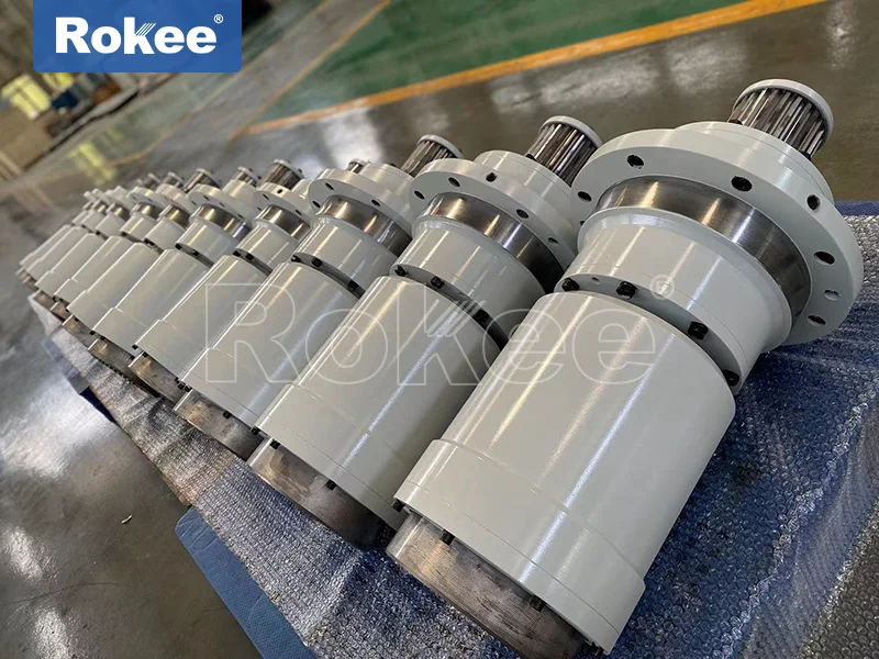 Crown Gear Coupling With Efficient Transmission Solution For PU Sandwich Panel Line